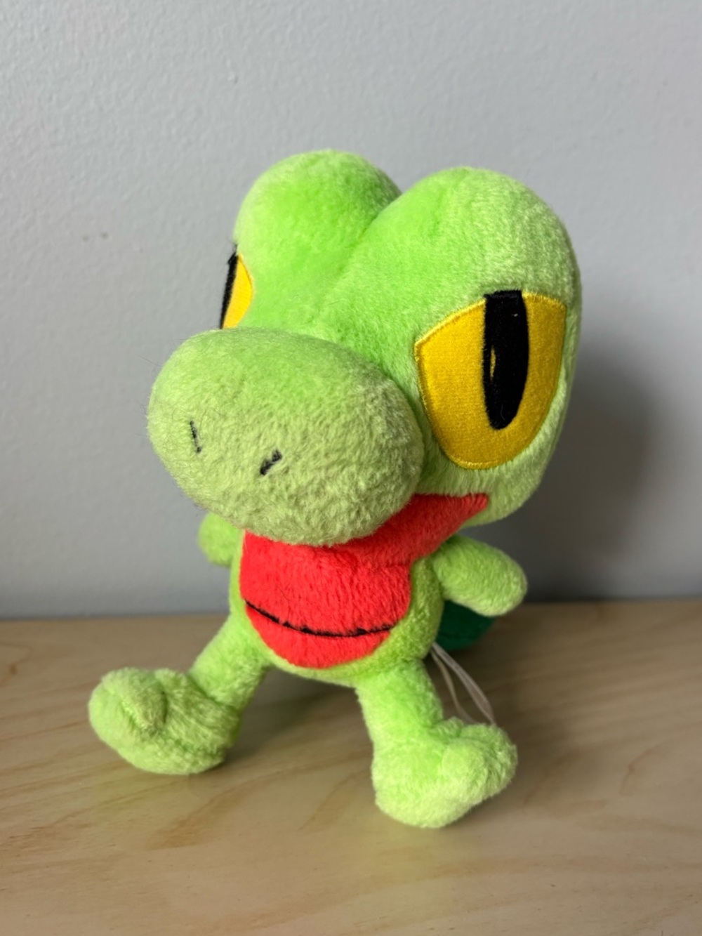 Pokemon Treecko Plush - Vintage 2005